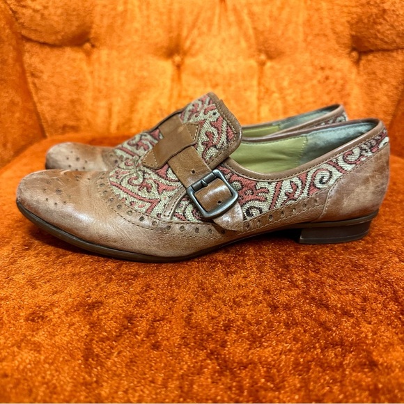 Leather casual slip on with woven tapestry and leather upper F Troop Size 7.5 - Picture 7 of 10